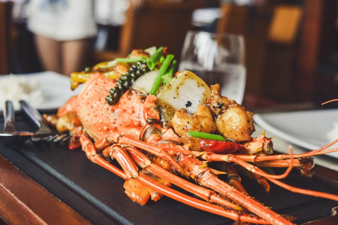 Bí kíp ăn hải sản Nha Trang đường Tháp Bà ngon đúng điệu cho du khách