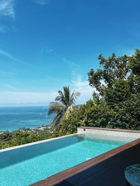Review resort Vinpearl vịnh Nha Trang có hồ bơi: Nên chọn khu nghỉ dưỡng nào? - Khám Phá Vinpearl